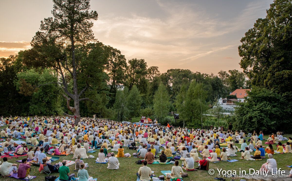 5.2. satasang strilky vishwaguruji.jpg wm