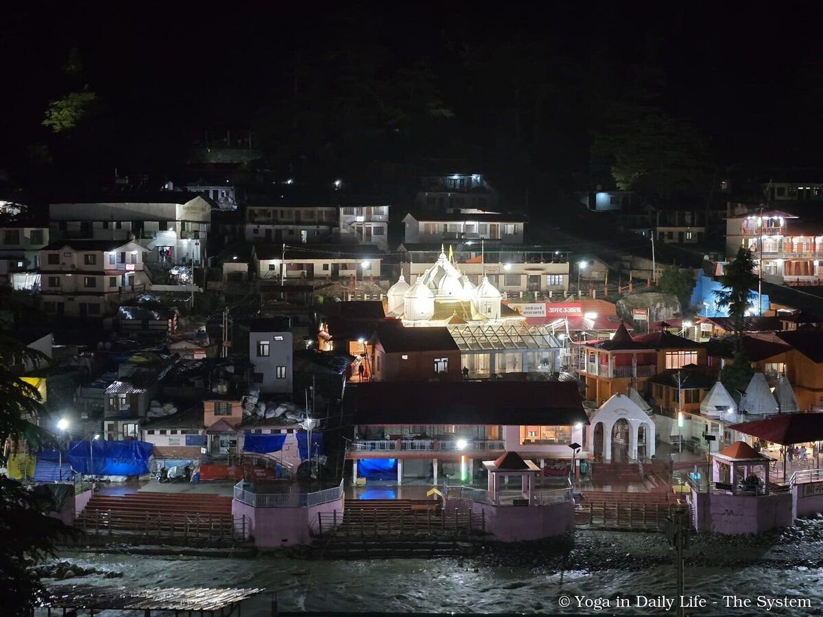 5.8. gangotri temple wm