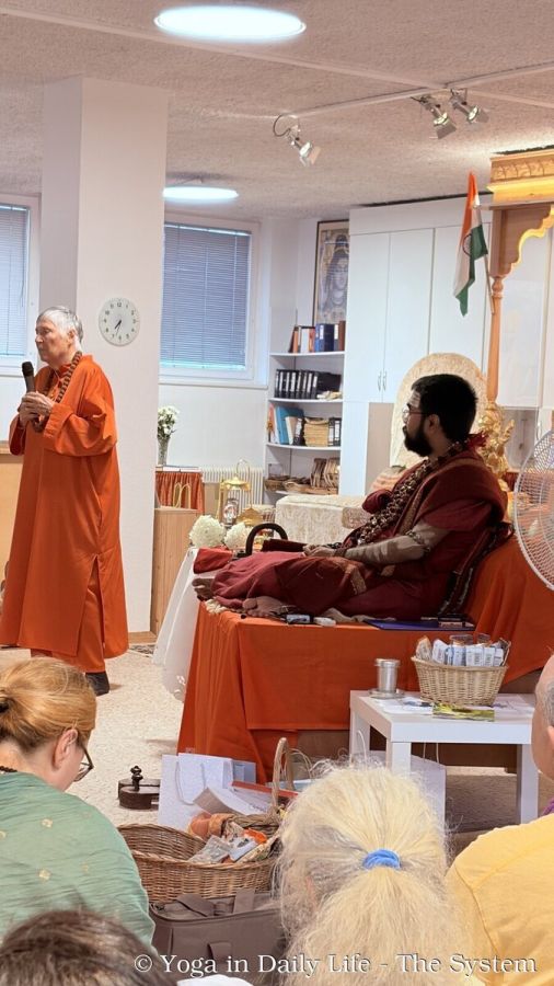 5.3. swami shanti holy guruji ashram wm