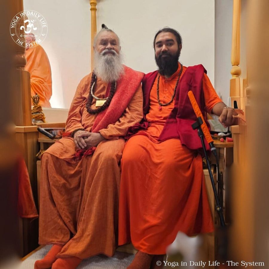 7.3. vishwaguruji mm s avatar puriji holy guruji ashram wm
